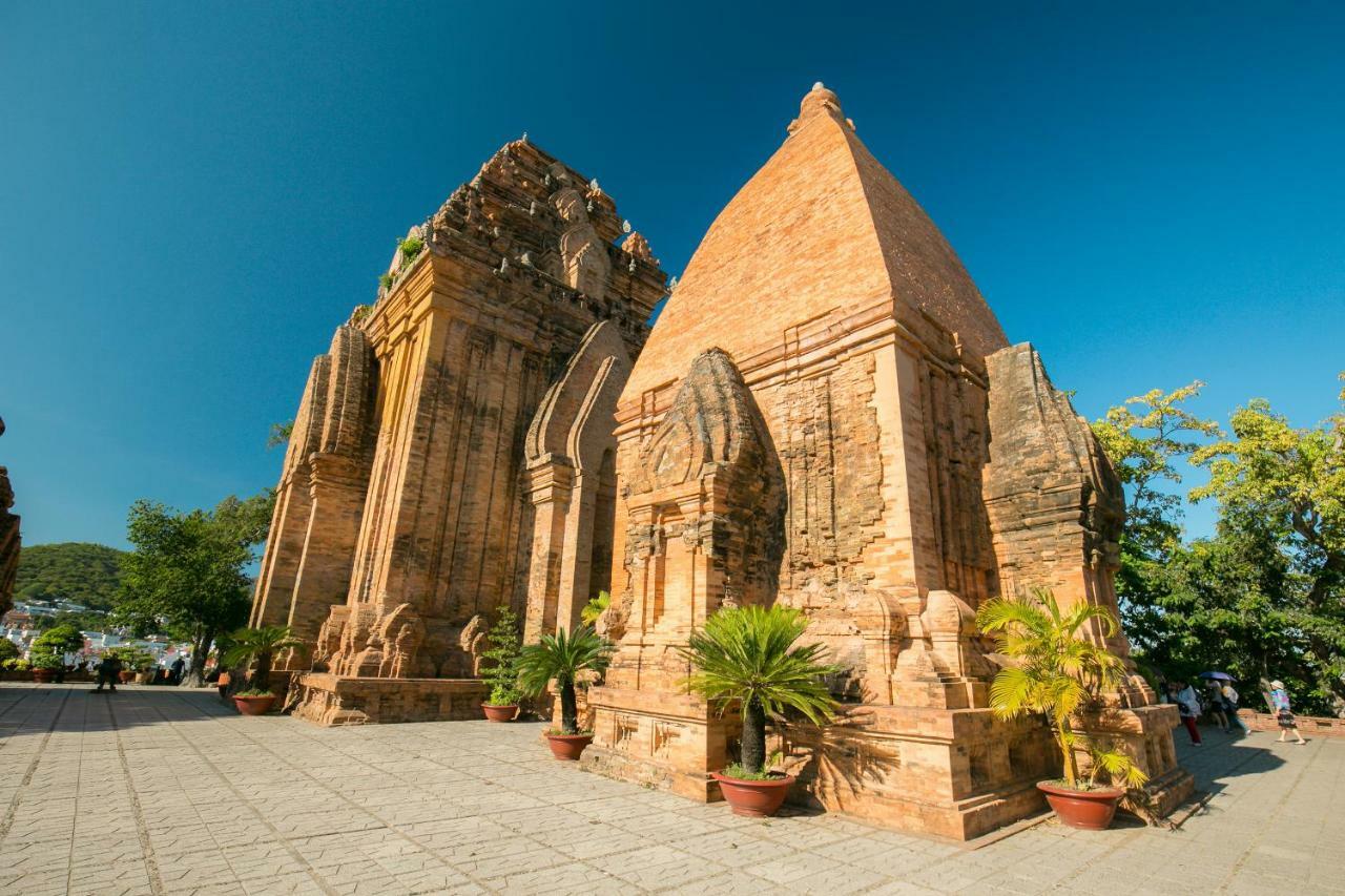 Gis Hotel Nha Trang & Motorbike Rental Luaran gambar